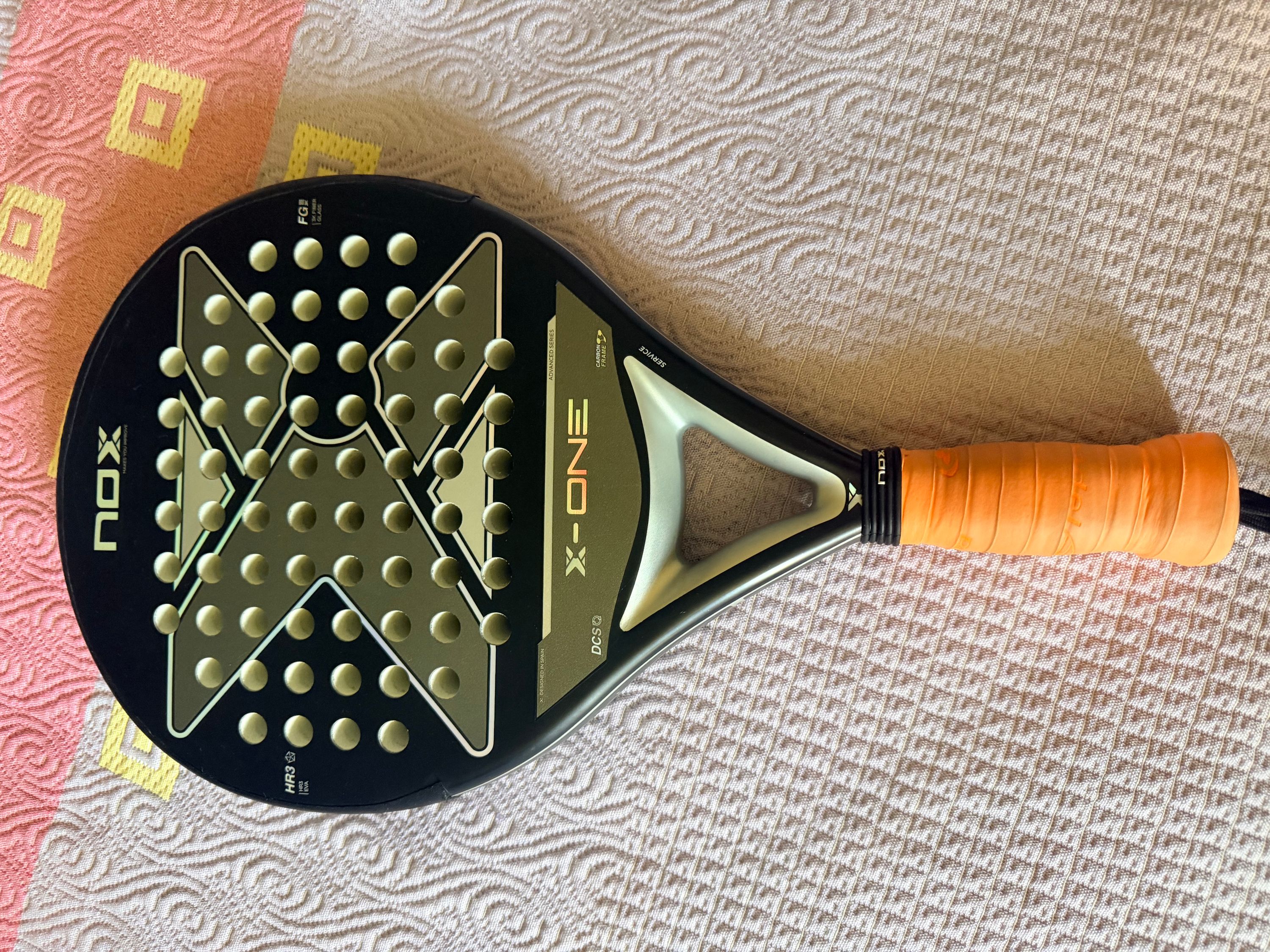 Pala de pádel nox x one
